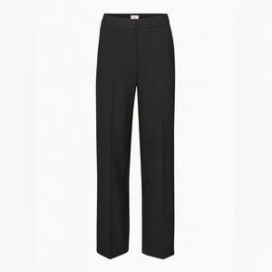 Wilfred
Alanya Pant